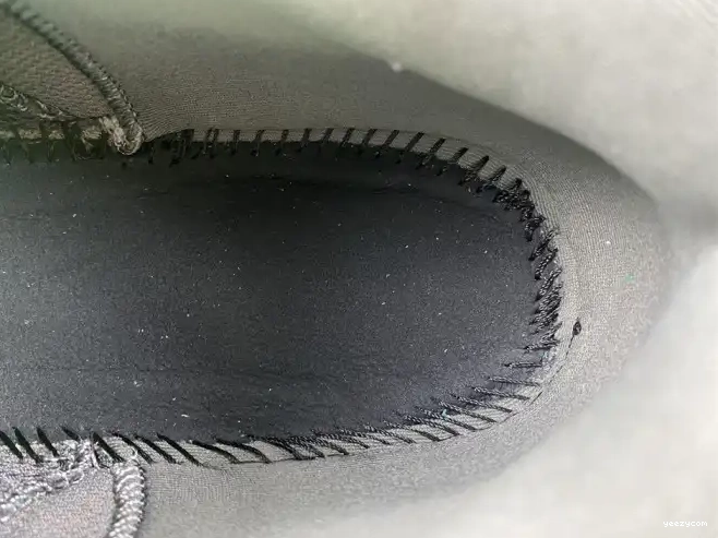 500 Adidas GW6373 Yeezy Granite 0624